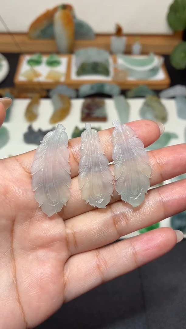 未镶嵌定制翡翠?***闲羽毛三个