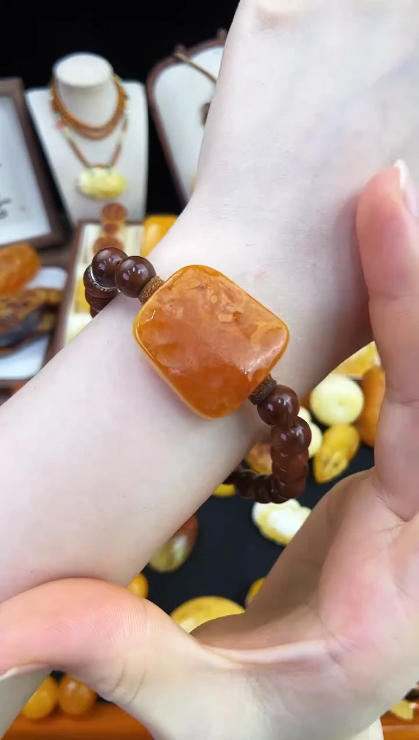 琥珀未镶嵌珠宝奇石柒月