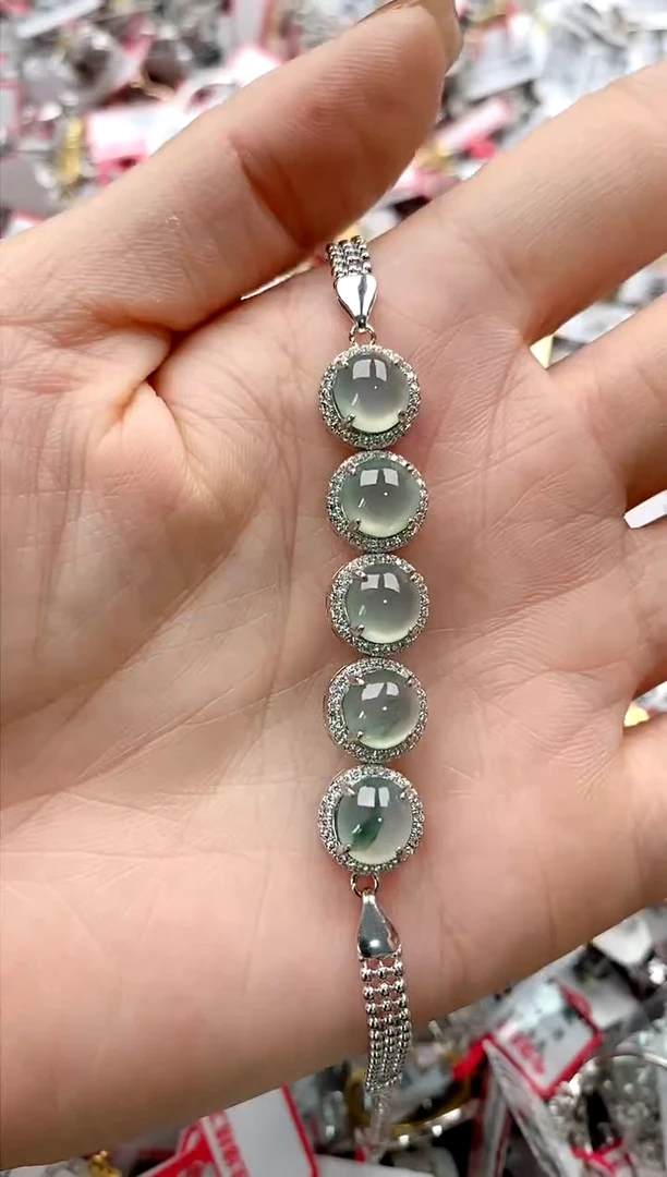 【闪购商品】翡翠戒指银S925镶嵌666666666     0