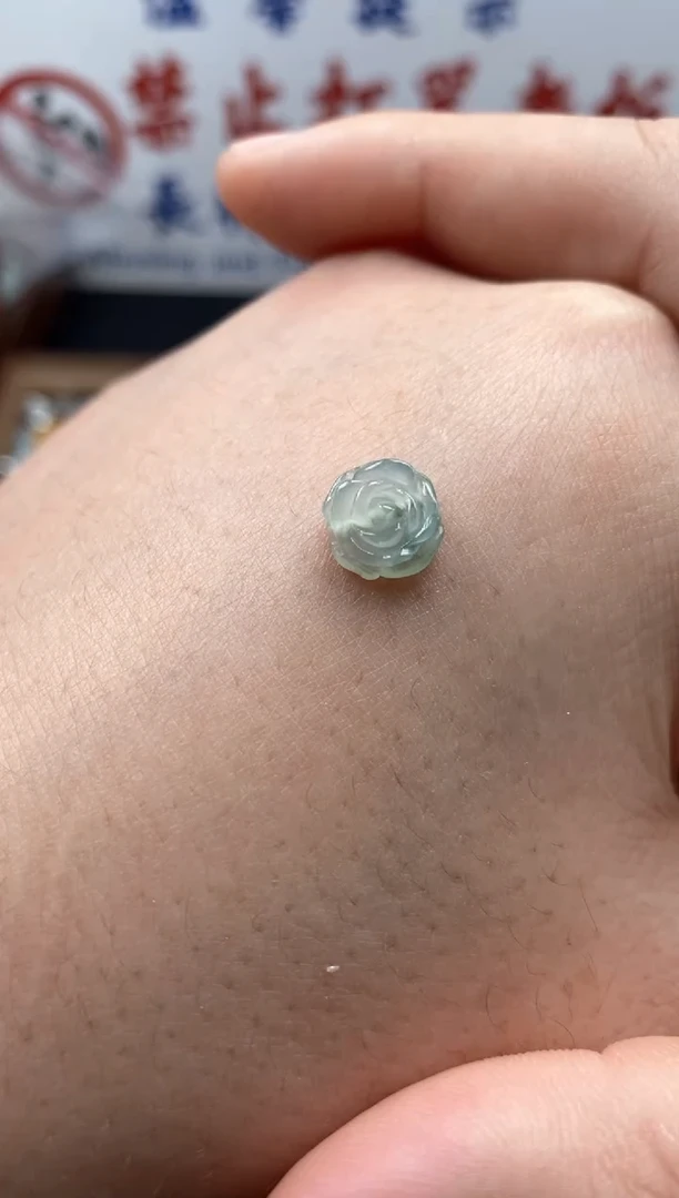 【闪购商品】翡翠颈饰未镶嵌哥哥