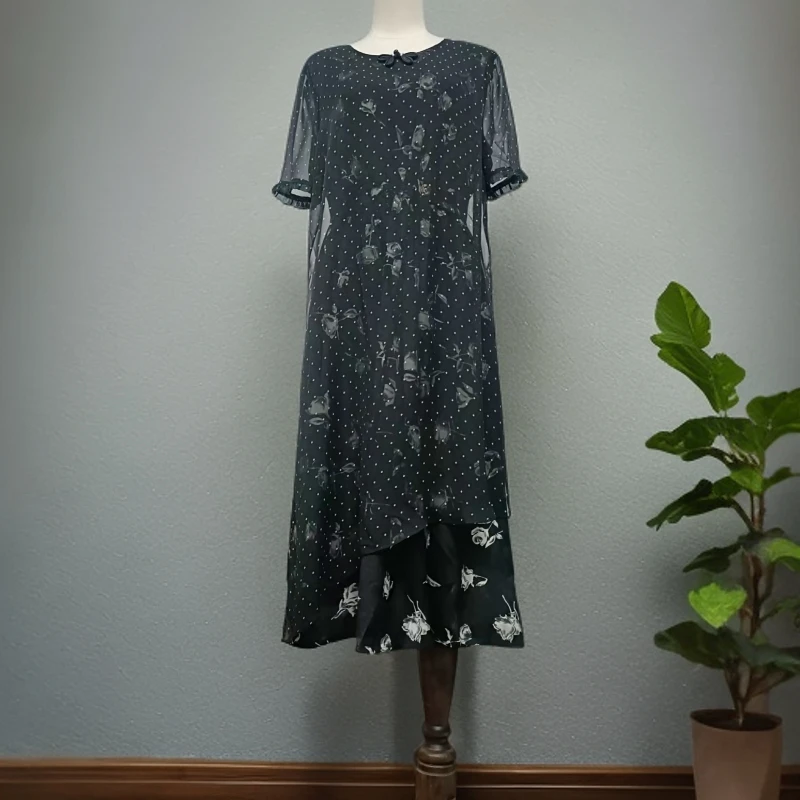 夏季圆领玫瑰花拼接波点多变遮肉连衣裙A065