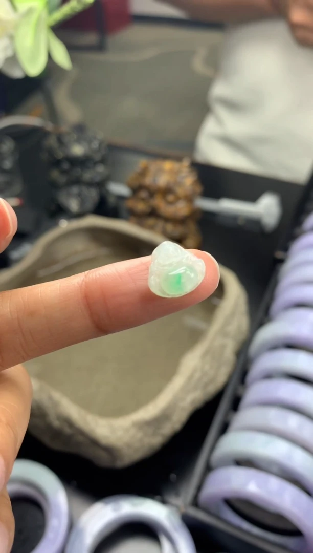 颈饰未镶嵌翡翠自**风佛公