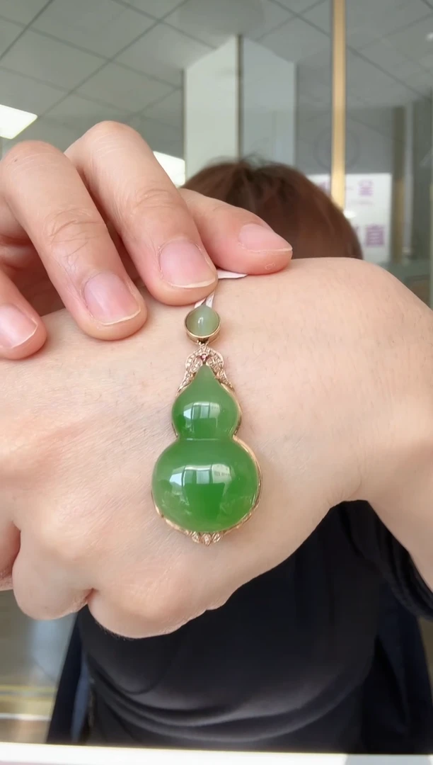 【闪购商品】和田玉吊坠18K金镶嵌吊坠
