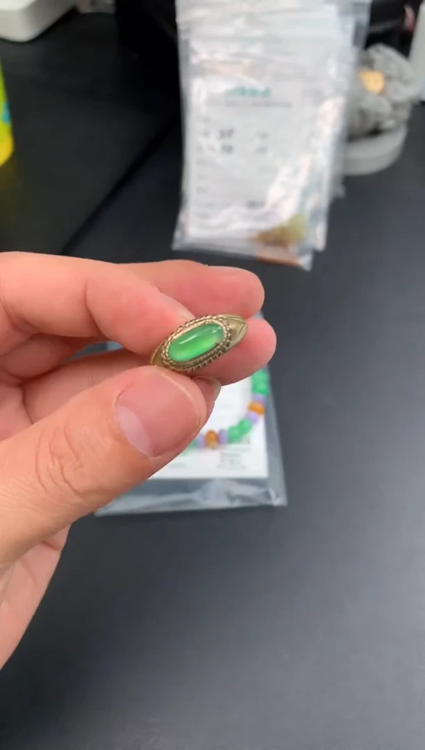未镶嵌定制翡翠48小时鉴赏期 退货不扣服务费