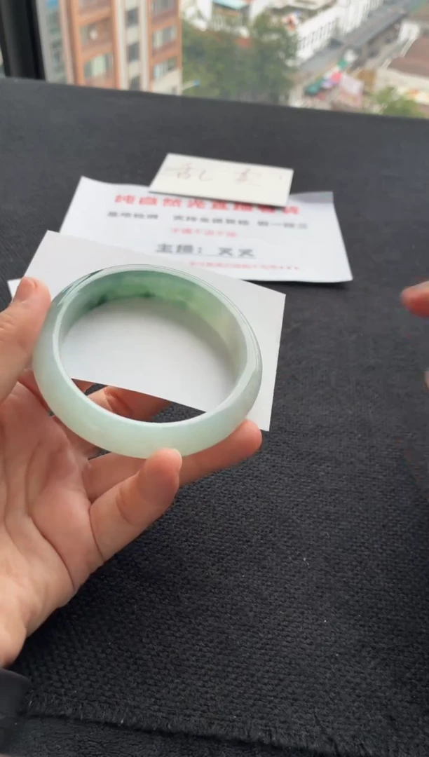 翡翠手镯未镶嵌买断价XW23013655