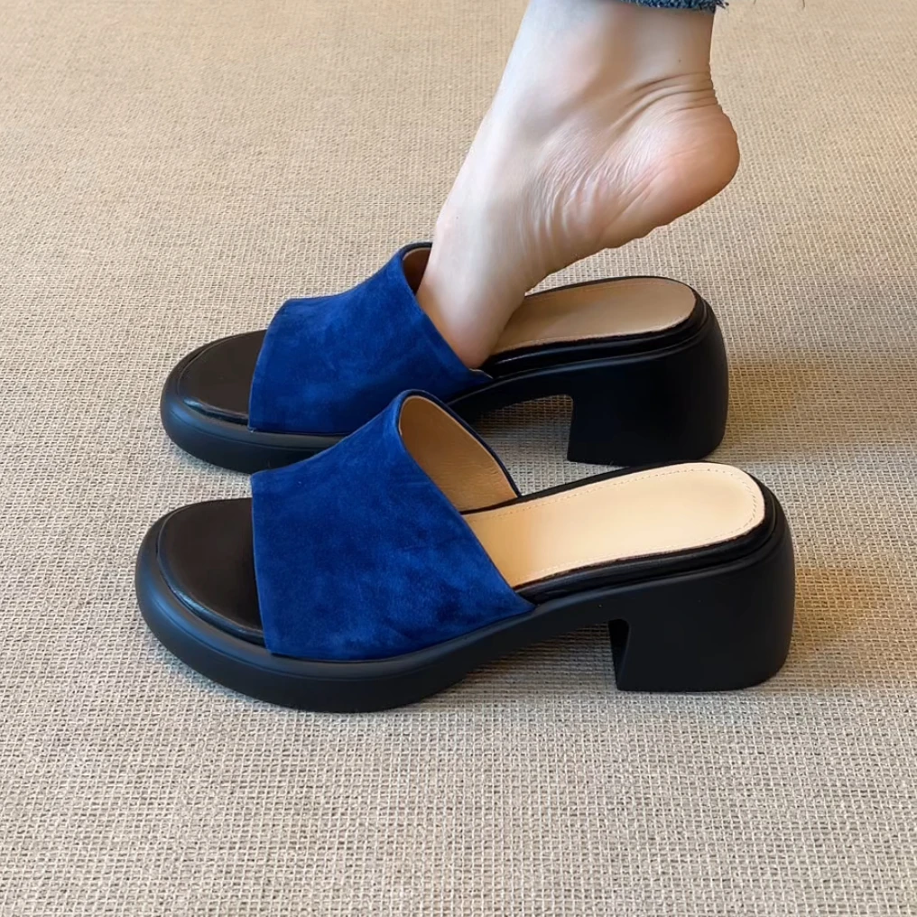 RubyL/6cm2025年夏季简约通勤风舒适百搭纯色厚底粗跟露趾凉拖鞋