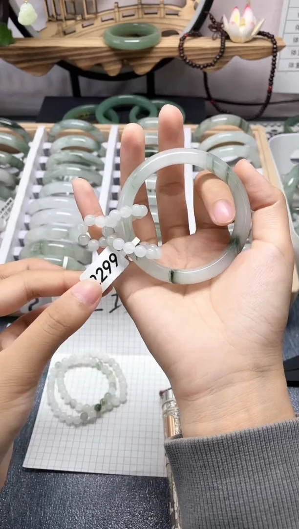 未镶嵌手镯石英质玉2299