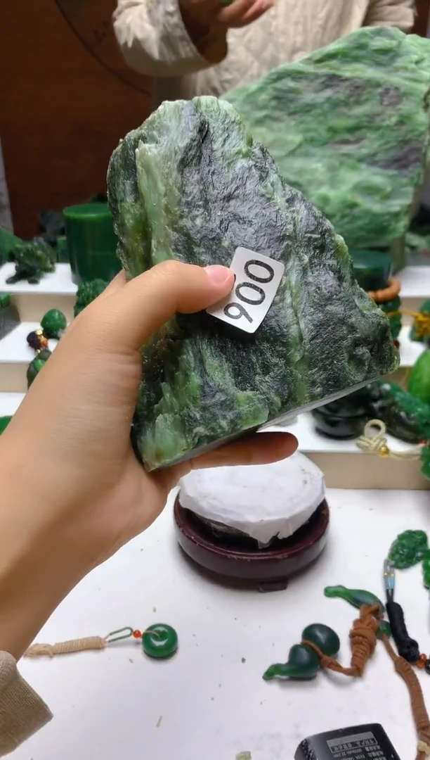 未镶嵌和田玉（碧玉）珠宝半成品1