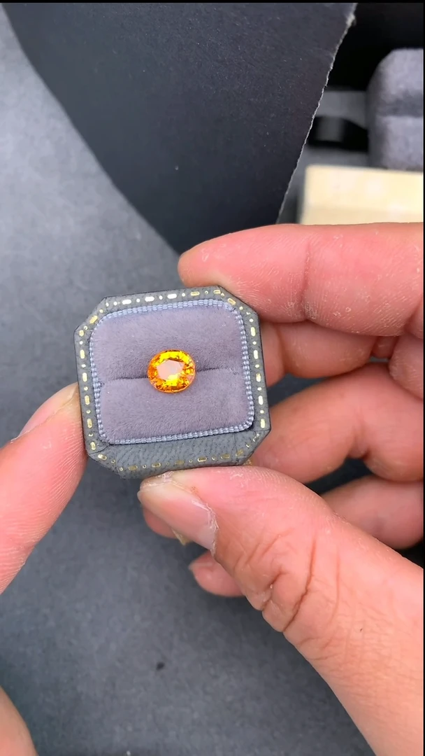 【闪购商品】石榴石（芬达石）裸石未镶嵌2.26克拉