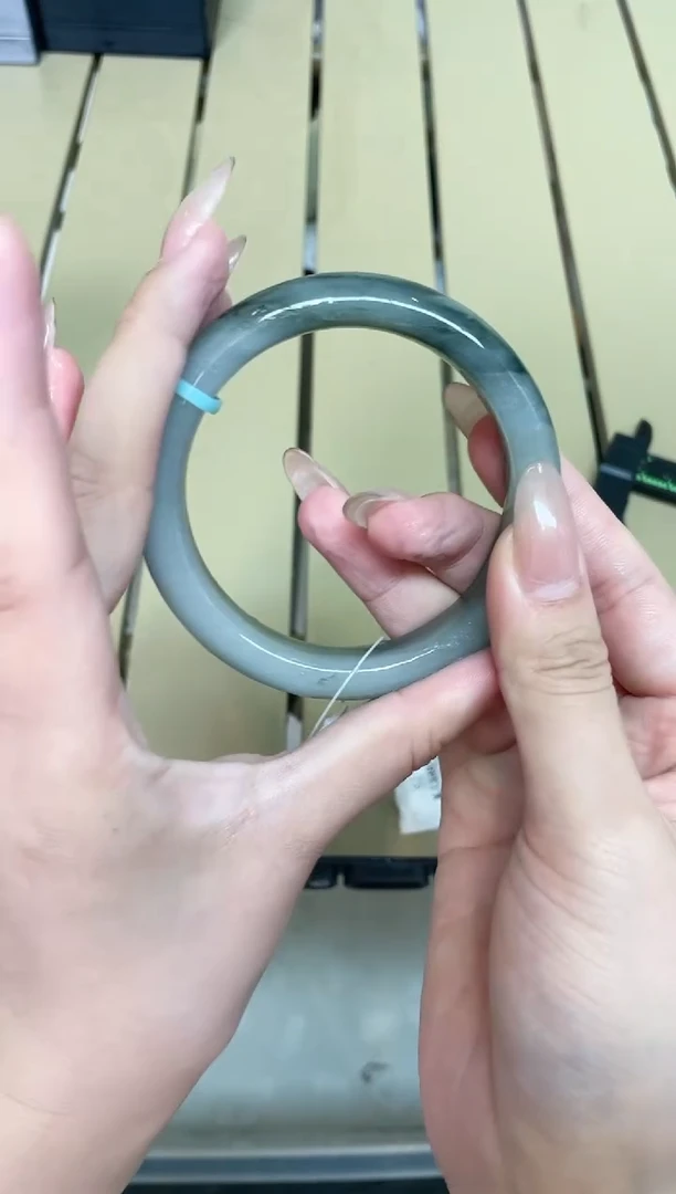 石英质玉手镯未镶嵌370