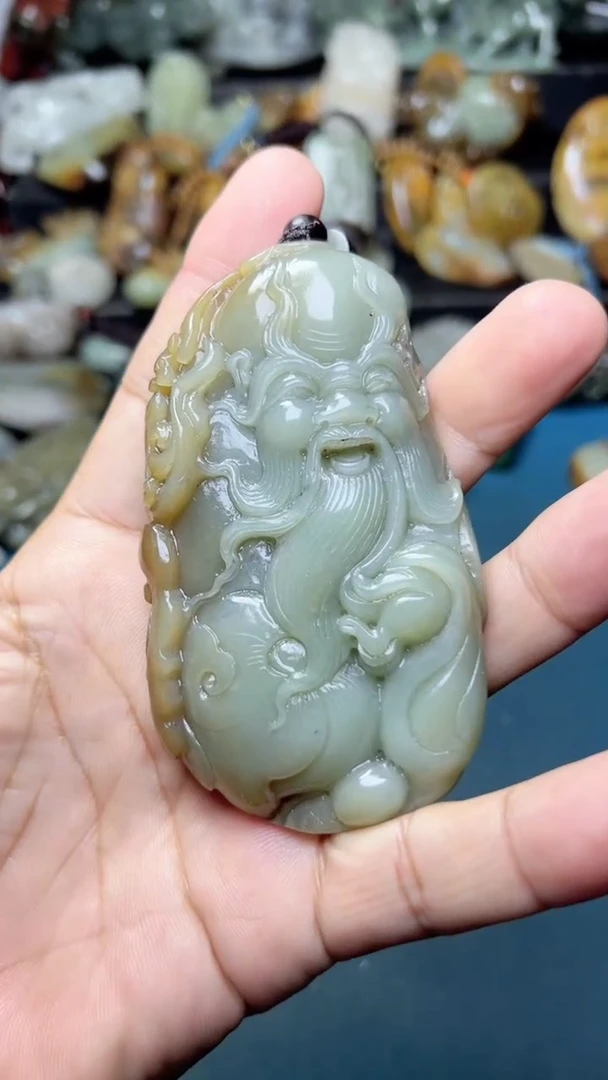 未镶嵌和田玉把件-