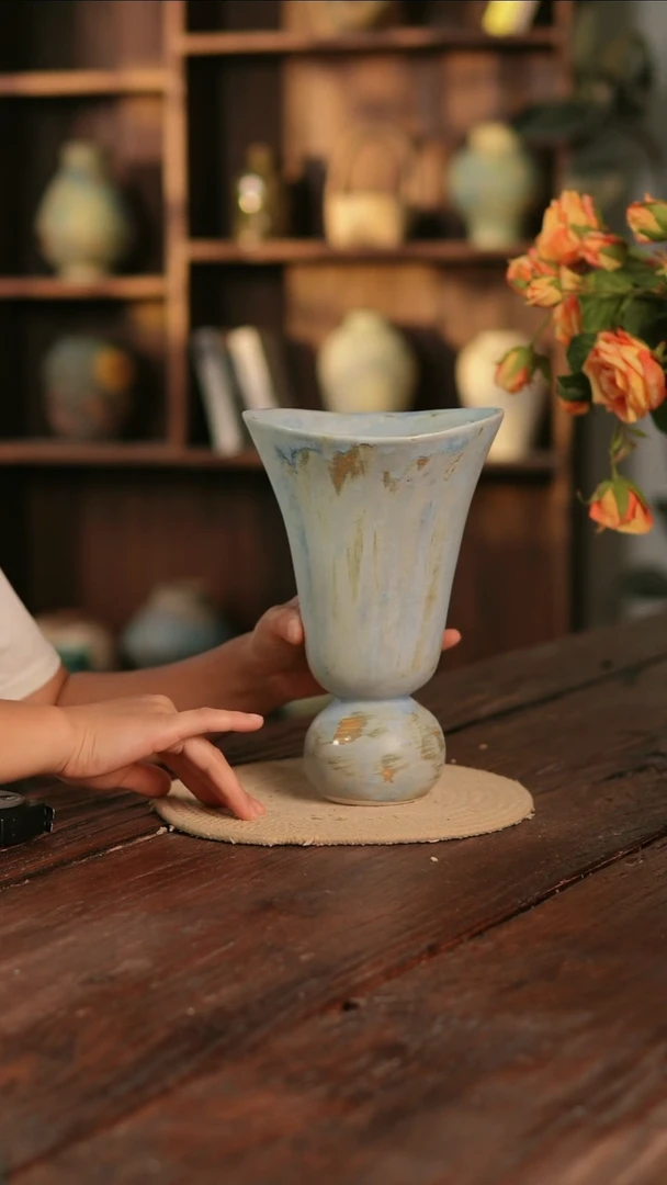 摆件1-141 陶瓷花器高25口径14