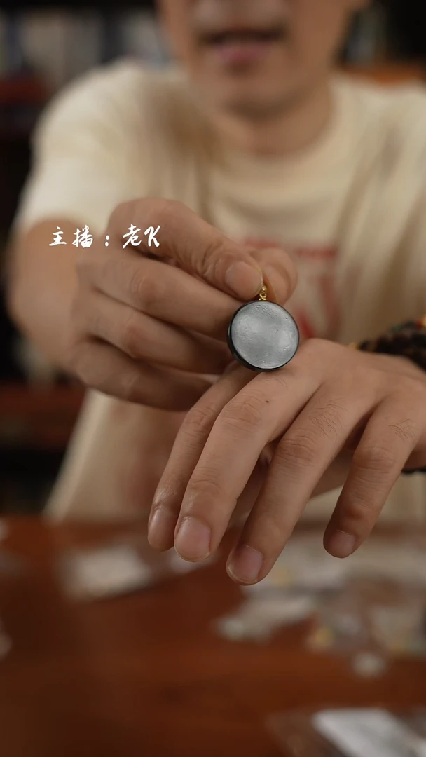 瓷片黛*Ꮤ和田玉塔青吊坠-535