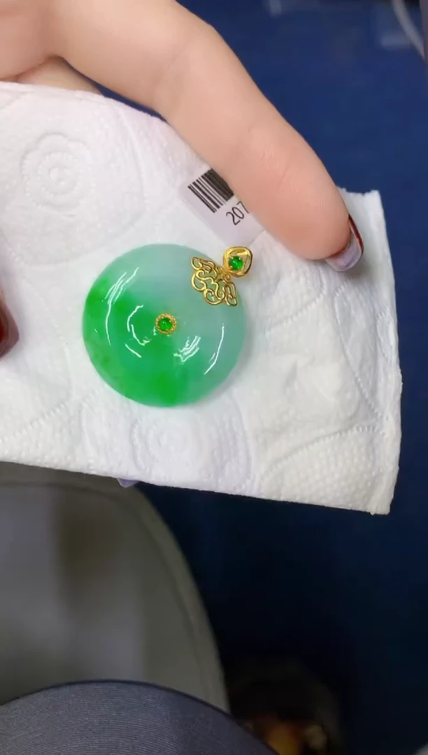 颈饰18K金镶嵌翡翠缅甸天然翡翠A货