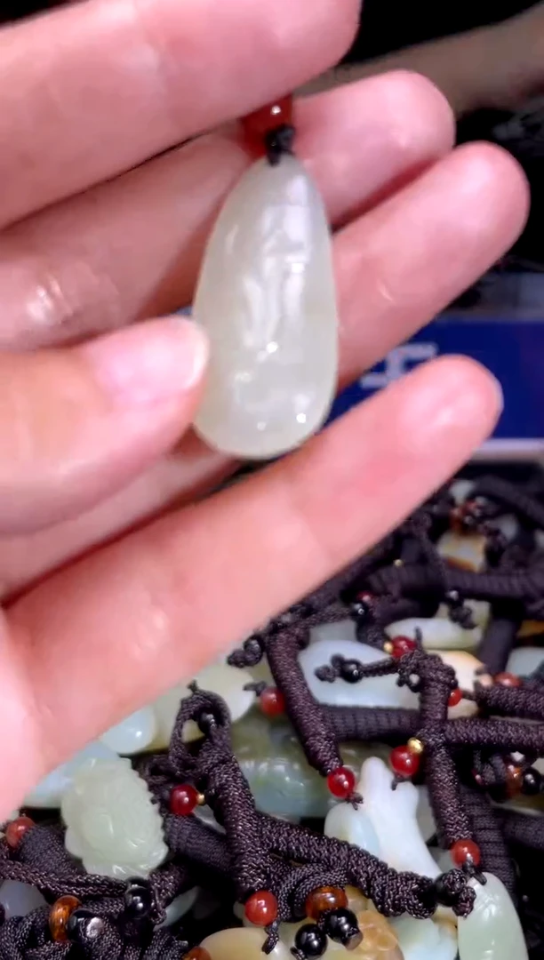 和田玉未镶嵌挂件1