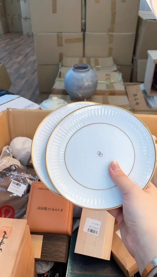 盘子邹****?如图所示 米妮甄选