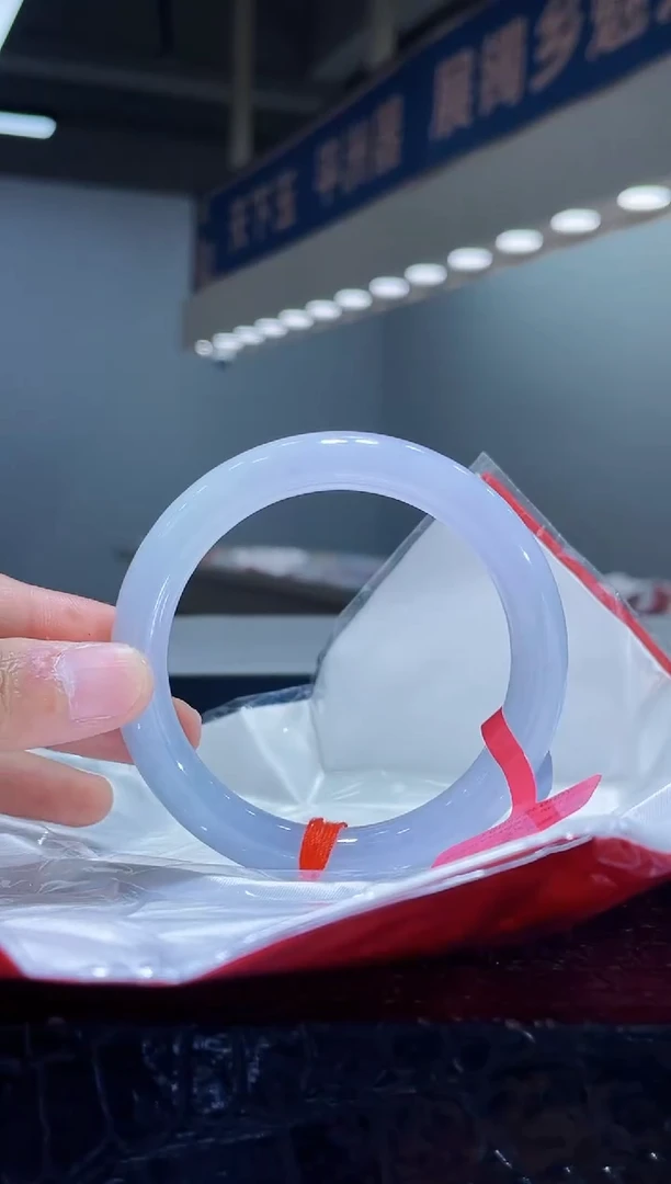 未镶嵌手镯翡翠3