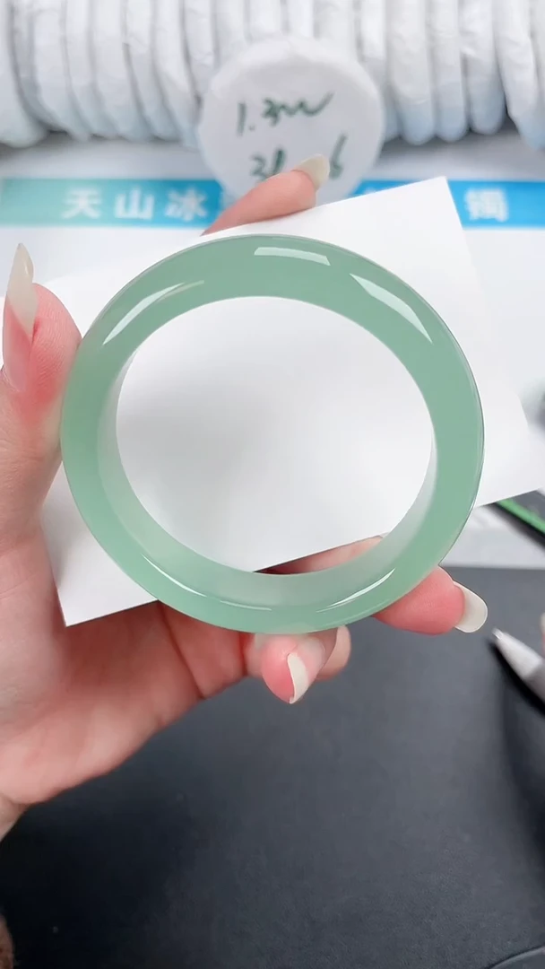 【闪购商品】石英质玉手镯未镶嵌98-55.7