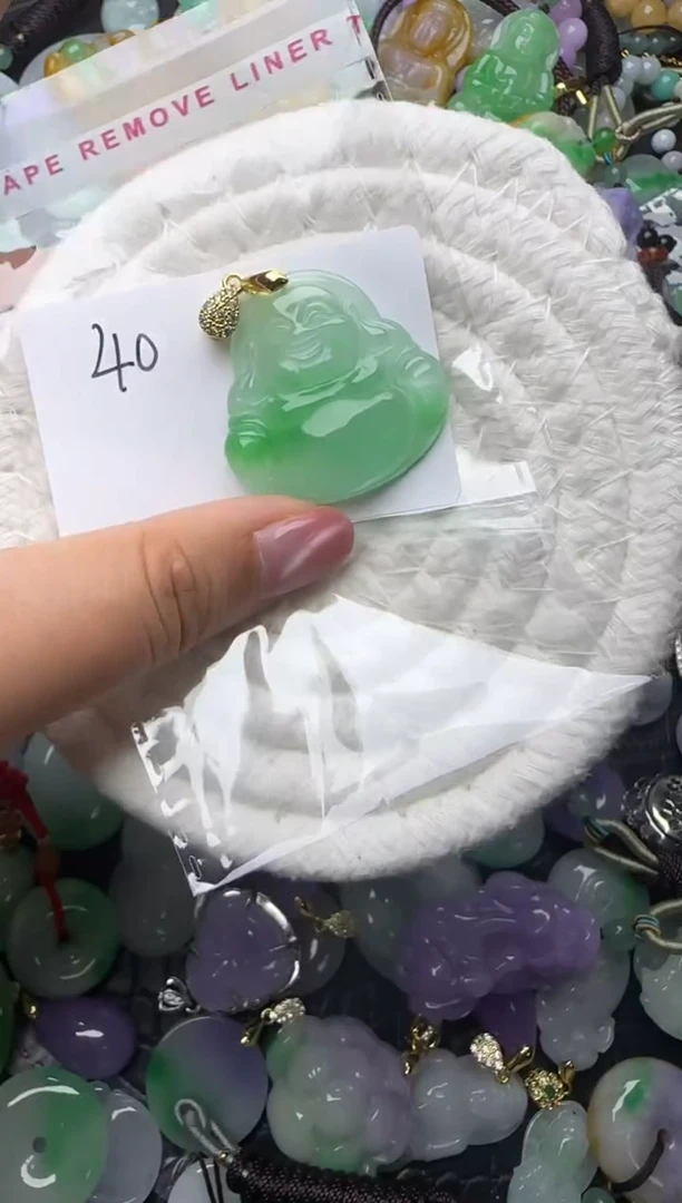 颈饰未镶嵌翡翠缅甸翡翠吊坠