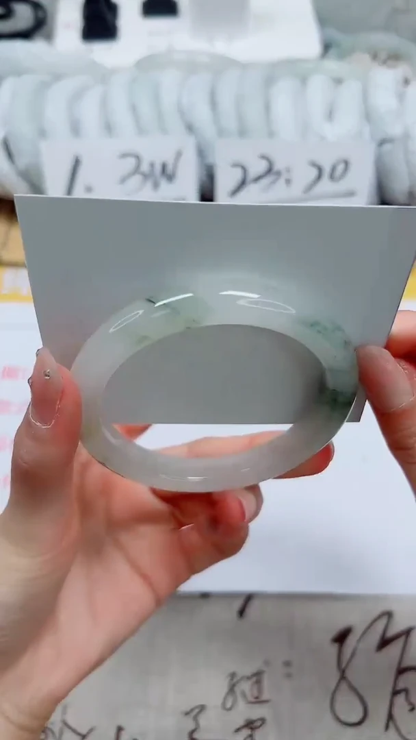 【闪购商品】石英质玉手镯未镶嵌k106-57