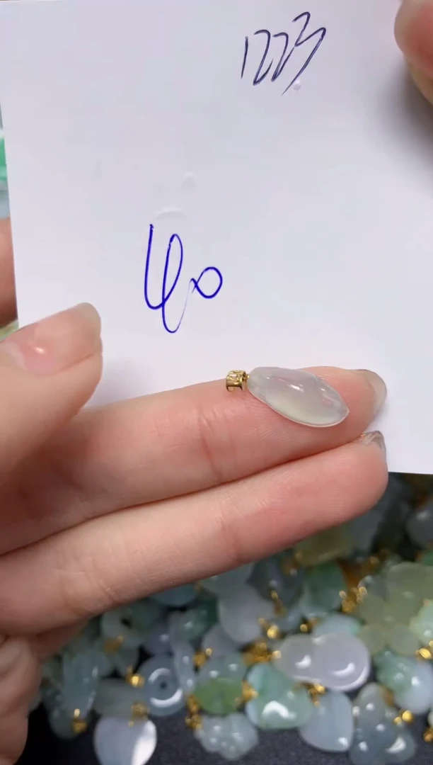 【闪购商品】翡翠颈饰18K金镶嵌 天然翡翠A货