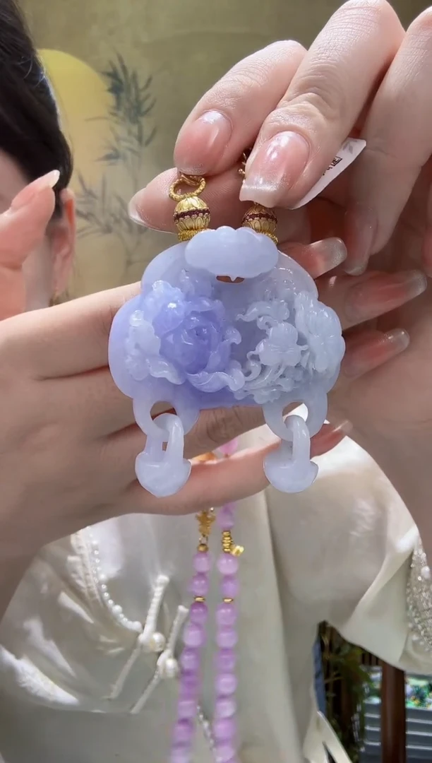 翡翠未镶嵌颈饰吊坠