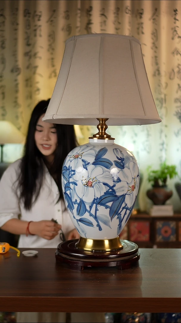 有机玻璃玉兰花陶瓷台灯