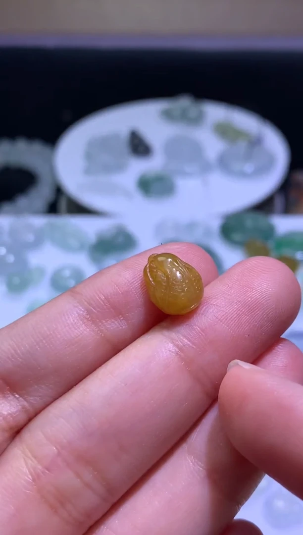 未镶嵌定制翡翠毛货