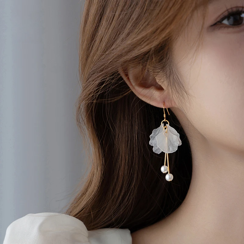 铜合金仿珍珠耳饰 法式轻奢小香风2025新爆款耳圈时尚高级感耳钉