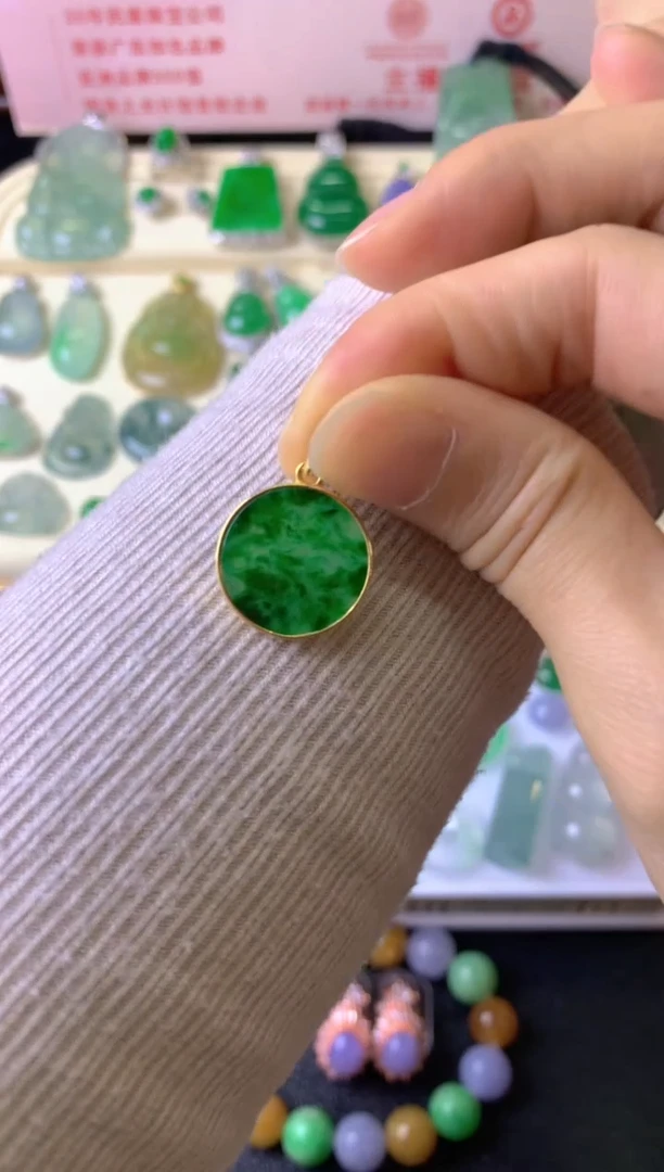 吊坠(不含链)银S925镶嵌翡翠小****衣吊坠