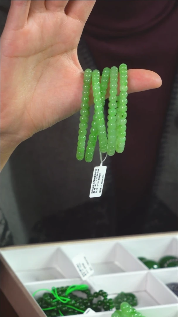 未镶嵌手串和田玉乌兰海老型珠手串多样性发1件