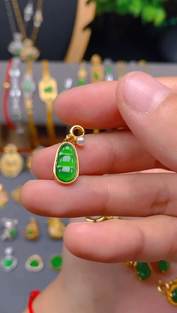 吊坠(不含链)银S925镶嵌翡翠豆子万能扣