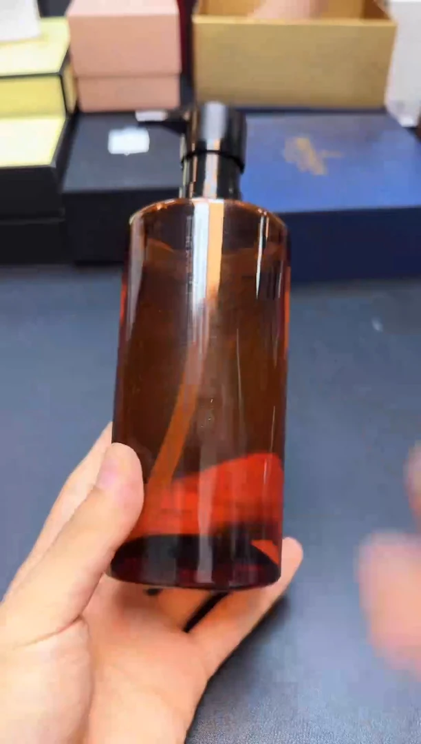 瓷片全新正品一件不留@@WE982