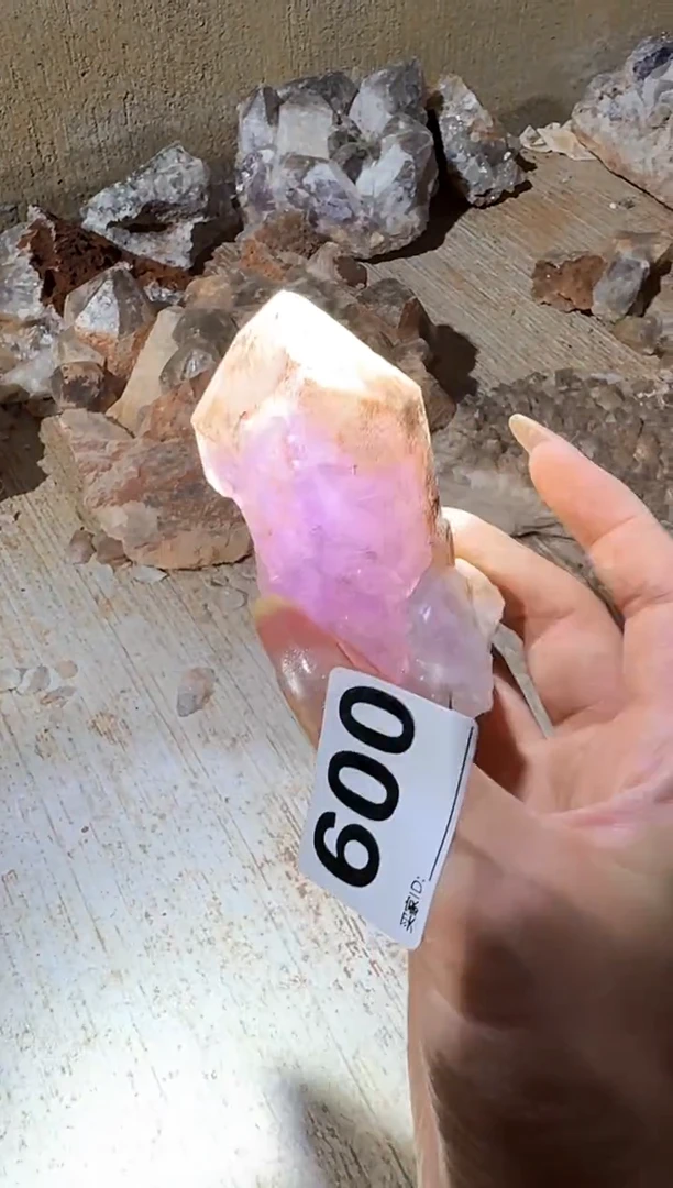 未镶嵌水晶大型摆件（非配饰）水晶600