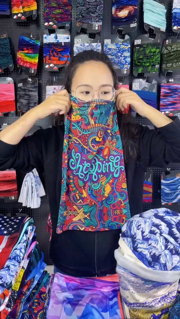 涤纶红*狼国潮华彩面罩