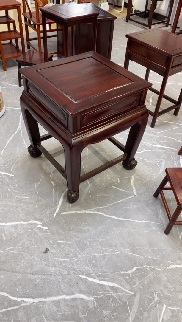 黑酸枝木类成套家具角几