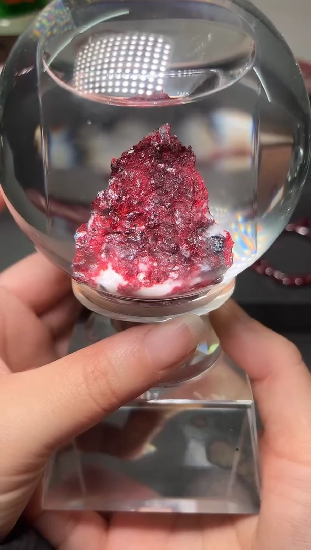 天然辰砂明*朱砂晶体随型毛料水晶球摆件121016