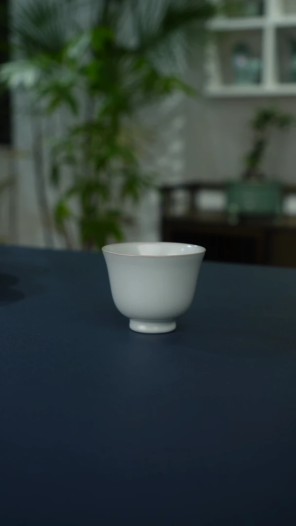 月白釉铃铛杯  有暇无纹  炸福利80CC
