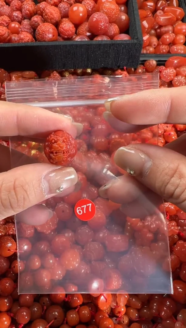 【闪购商品】南红玛瑙颈饰未镶嵌1