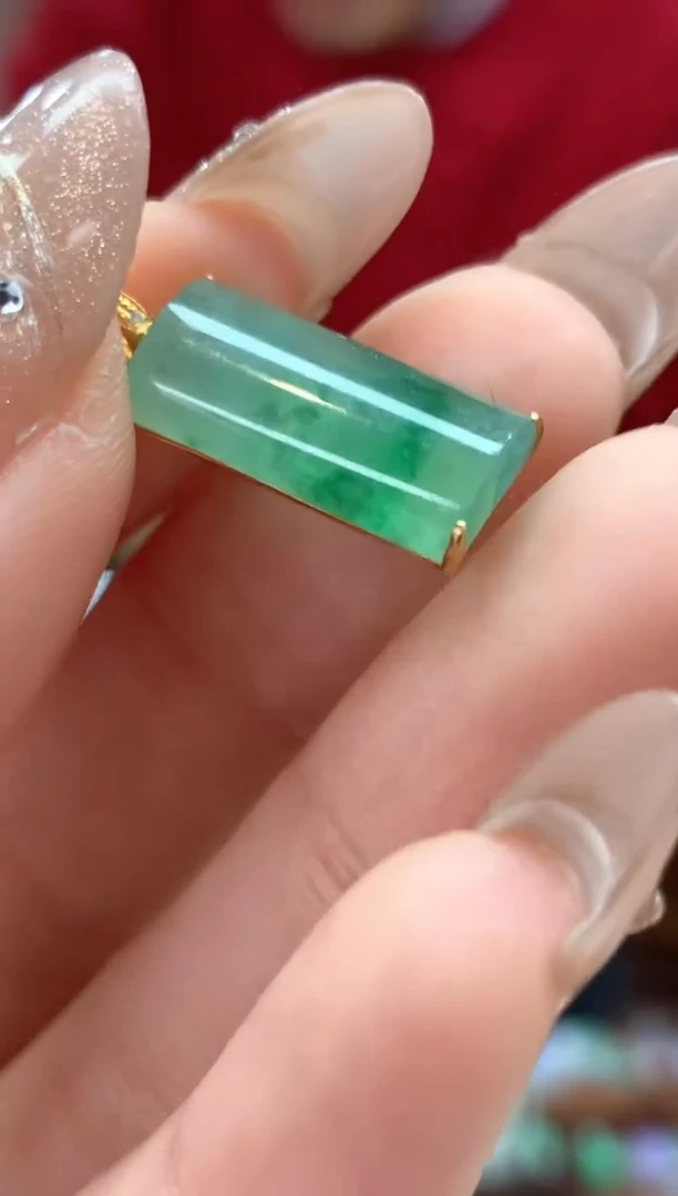 【闪购商品】翡翠吊坠(不含链)18K金镶嵌无事柱