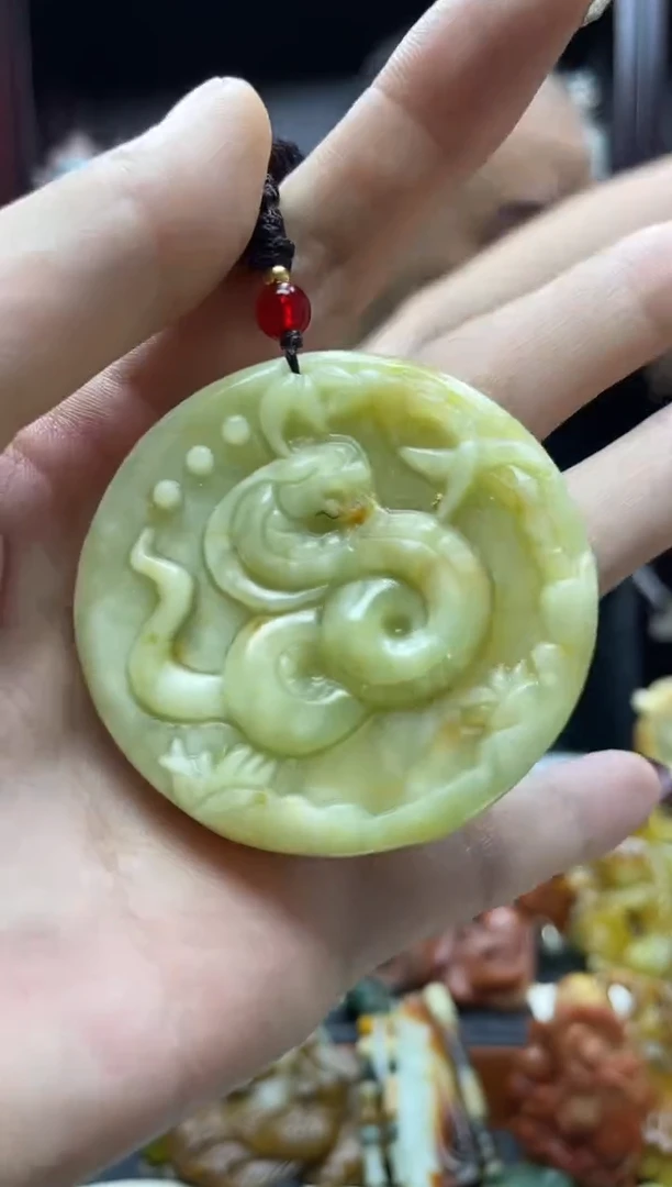 未镶嵌岫玉吊坠·