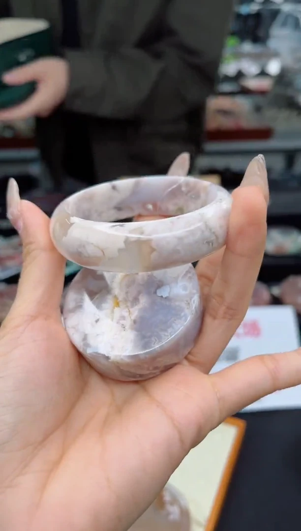 【闪购商品】石英质玉手镯未镶嵌55圈口（不退不换）1401042