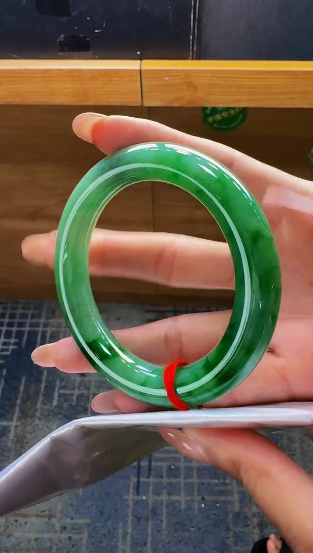 翡翠手镯未镶嵌翡翠手镯定金