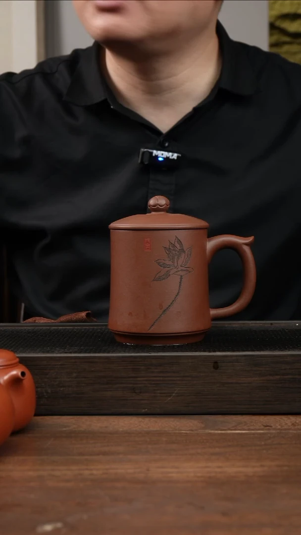 茶杯紫砂紫泥莲花刻绘   盖杯 ！