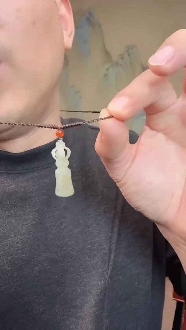 颈饰未镶嵌和田玉.