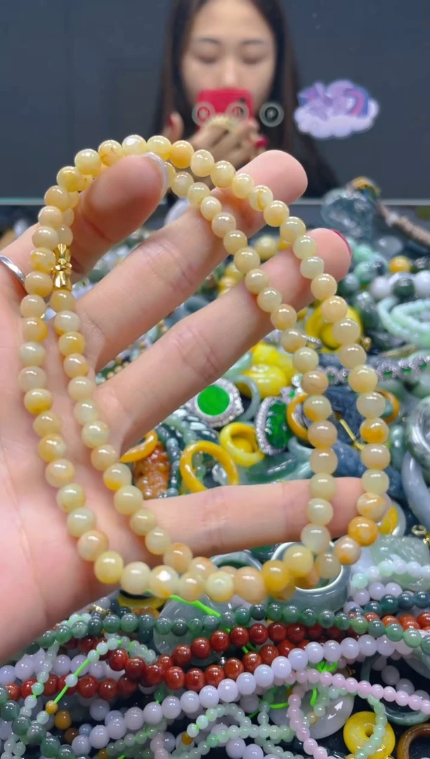 颈饰未镶嵌翡翠5MM/P/翡翠A货，一件也是批发价