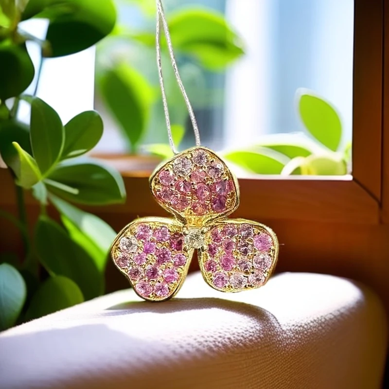 18k金镶嵌粉蓝宝三叶花花吊坠TG