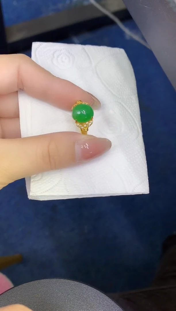颈饰未镶嵌翡翠缅甸天然翡翠A货
