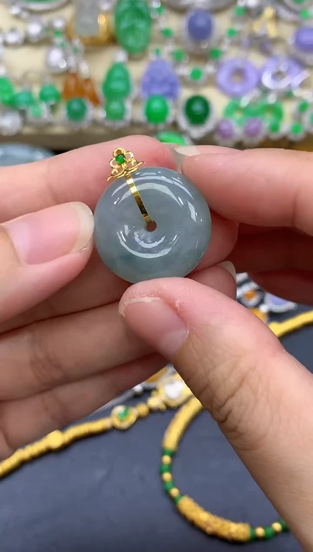 颈饰18K金镶嵌翡翠77-中国好珍宝