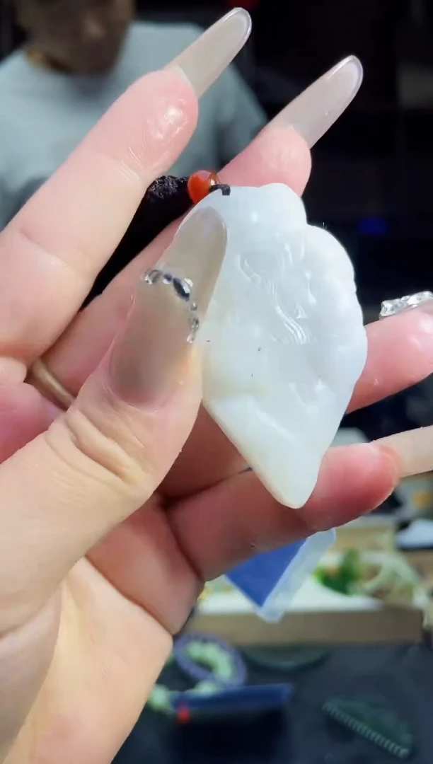 和田玉未镶嵌颈饰1